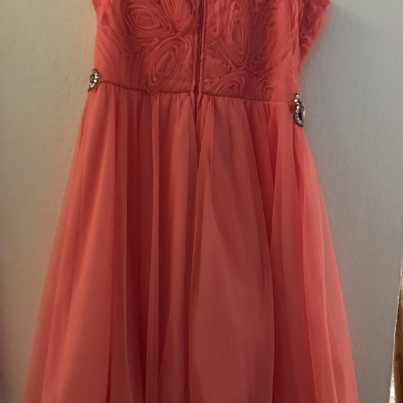 Dress - Picture 2 of 2